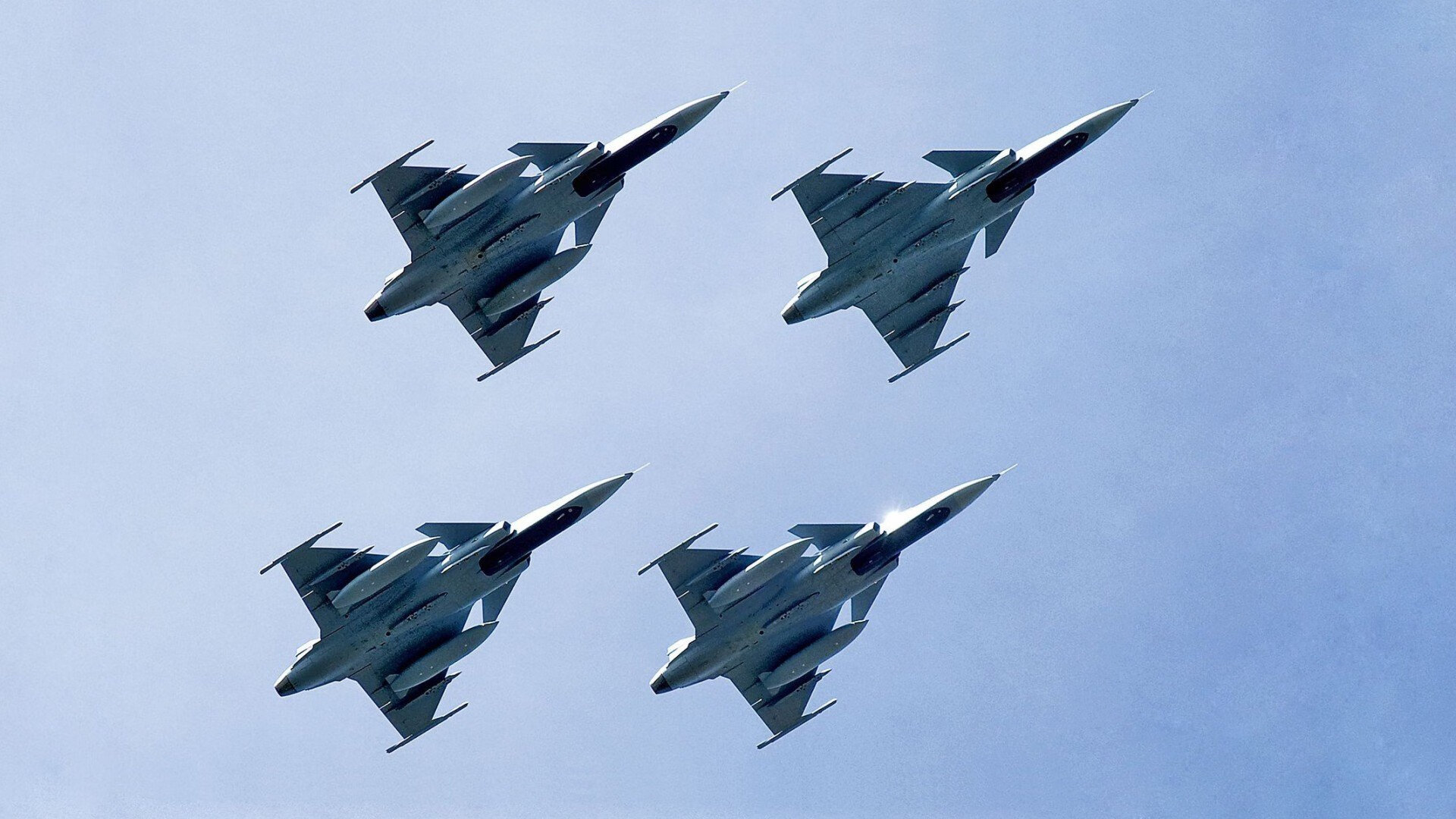 塞维利亚双中锋组合制造持续威胁，塞维利亚队