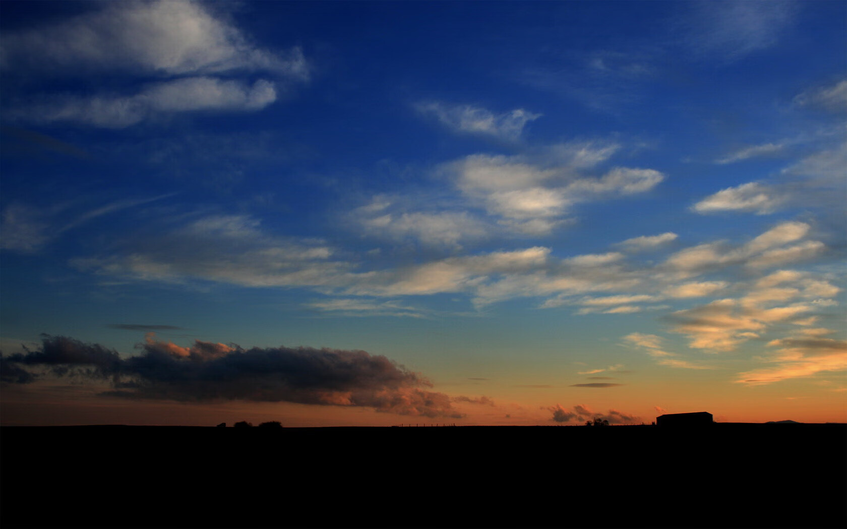 九游网-库里赛前热身三分十投十中状态神勇，库里参加三分球大赛